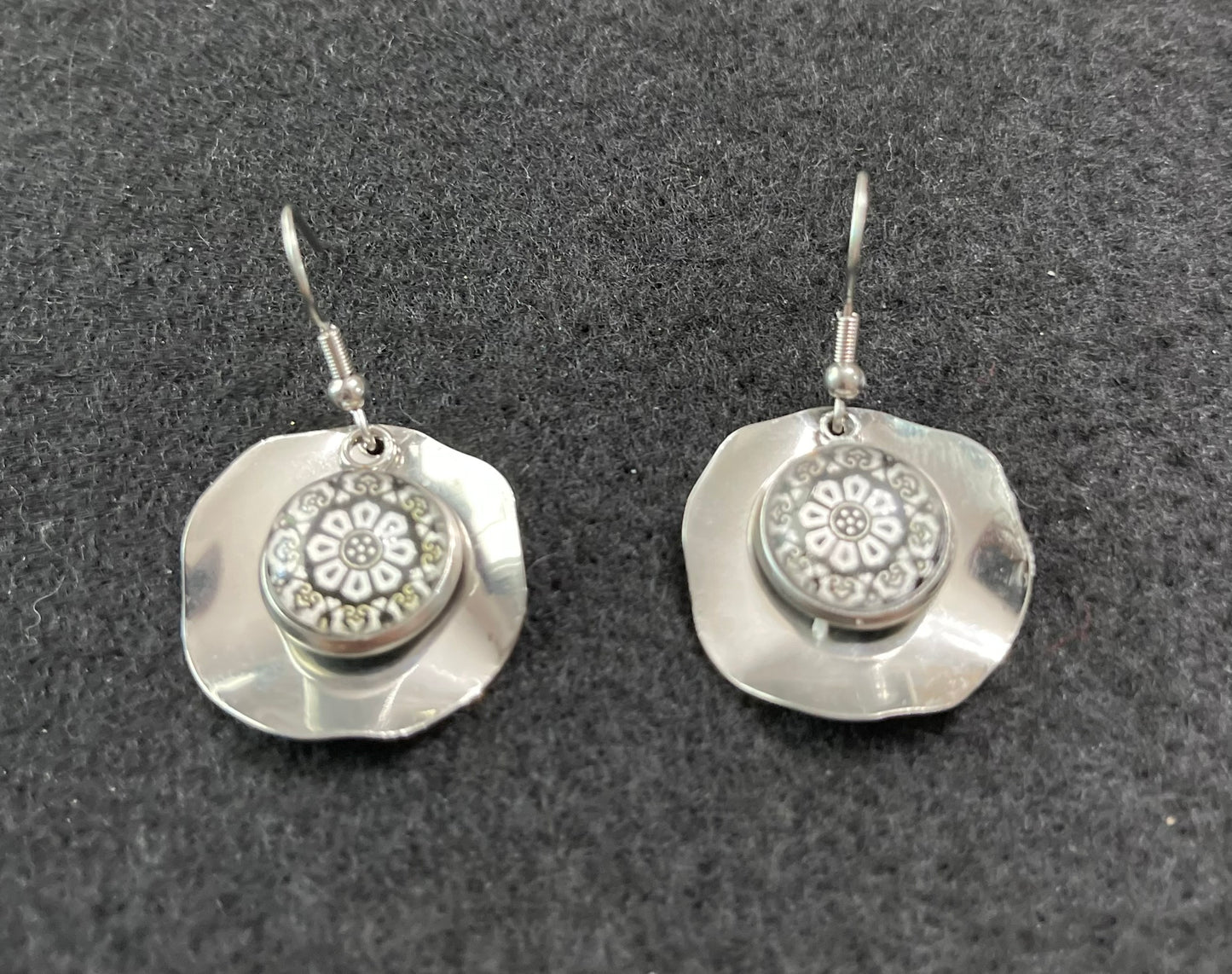 Vintage Victorian Wallpaper Inspired Black and White Floral Earrings