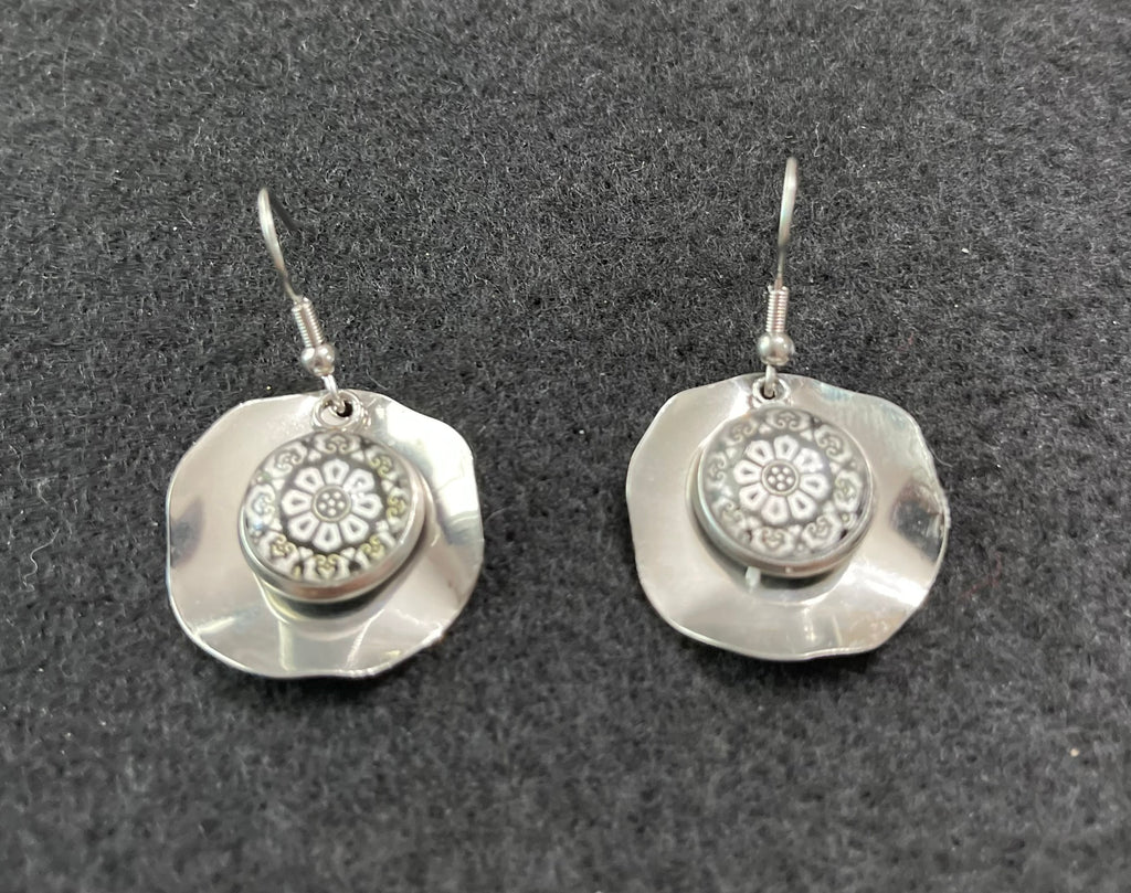 Vintage Victorian Wallpaper Inspired Black and White Floral Earrings
